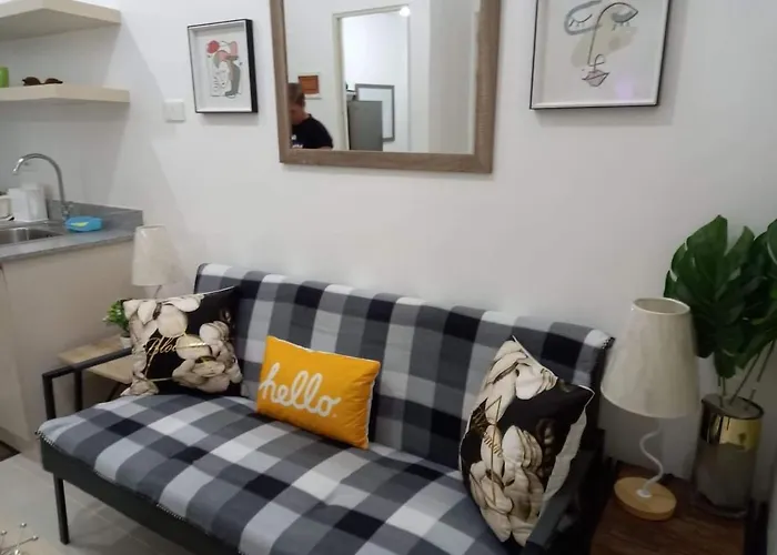 Cozy One Bedroom Type Living